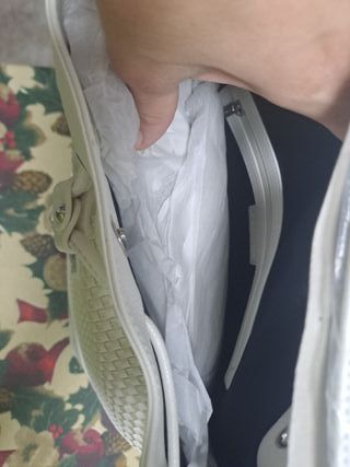 Bolso Geox Blanco y Plateado