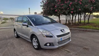 Peugeot 5008 2010
