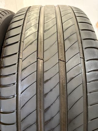 Neumáticos Michelin 235 50 18