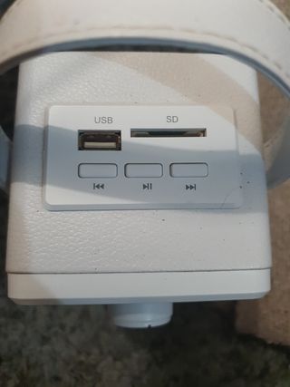 Radio Portátil Blanca