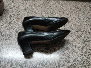 Zapatos negros cuero mujer marca Oriente