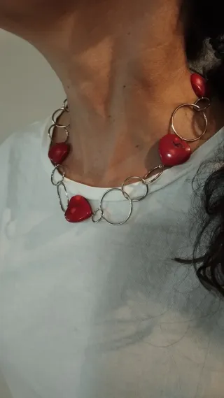 Collar de plata con piedras de coral rojo