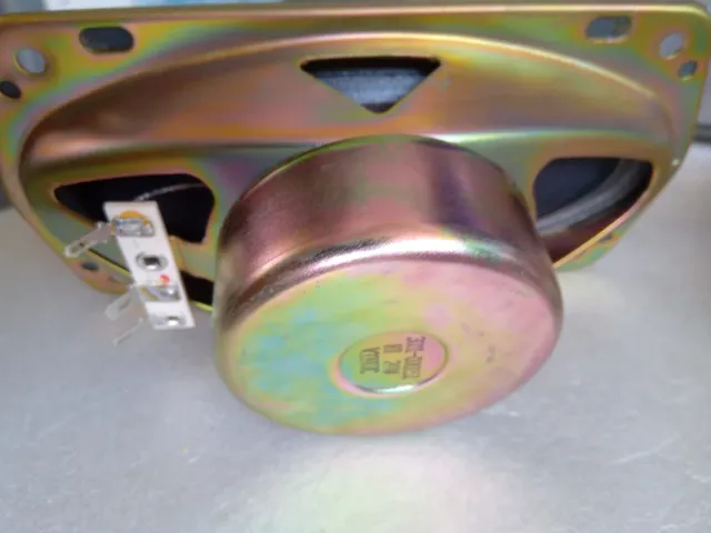 Altavoz elíptico 8 ohmios. 20 watios. 3.5" o 4"