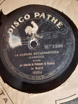 Un sacco di vecchi dischi per lavagna 