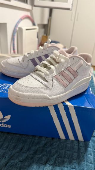 Zapatillas Adidas Forum Blancas y Rosas 