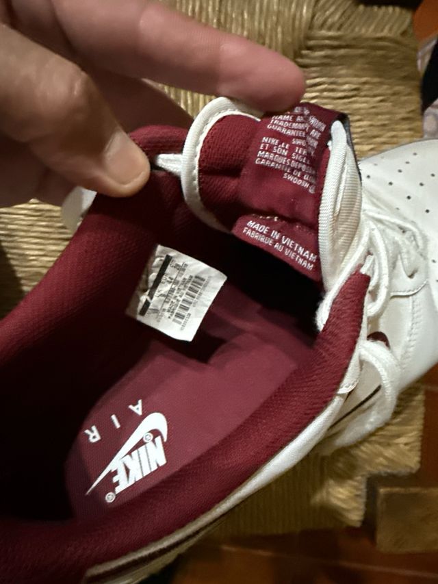 Zapatillas Nike Air Force Blancas y Rojas