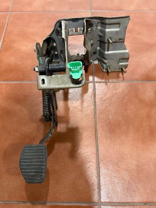 Pedal Embrague Peugeot 207