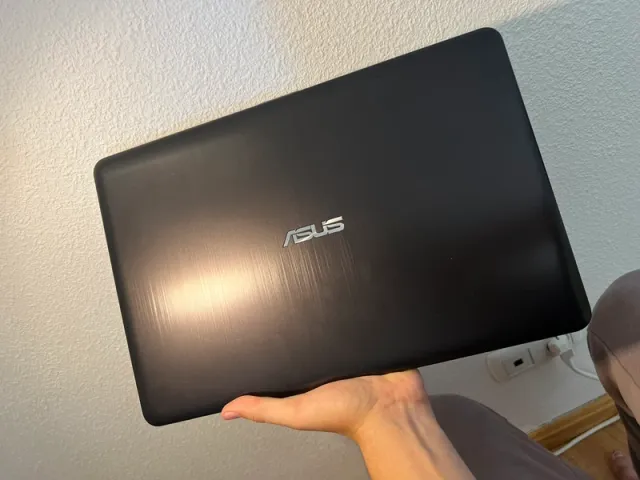 Laptop, laptop o computer Asus