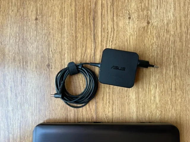 Laptop, laptop o computer Asus