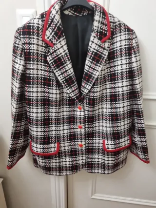 Chaqueta clásica cuadros tweed roja, blanca y negr