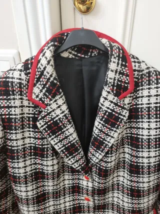 Chaqueta clásica cuadros tweed roja, blanca y negr
