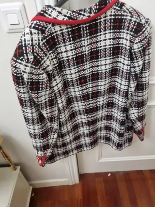 Chaqueta clásica cuadros tweed roja, blanca y negr