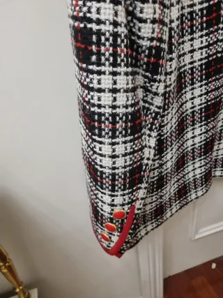 Chaqueta clásica cuadros tweed roja, blanca y negr
