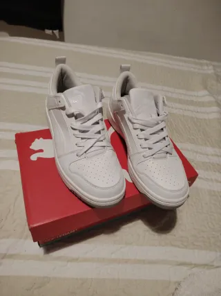 Bambas  Blancas Talla 42 preciosas !!!