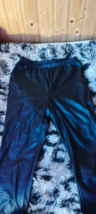 Pantalón/Mallas efecto cuero negro