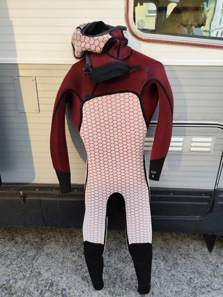 Traje neopreno 5/4 con capucha talla S