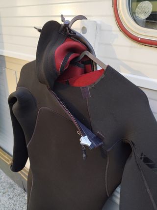 Traje neopreno 5/4 con capucha talla S