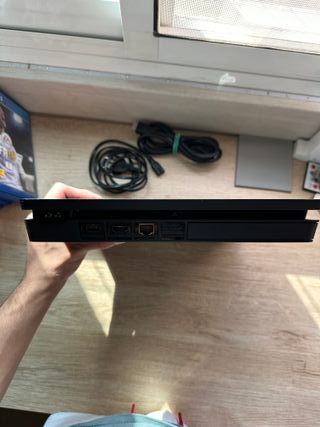PlayStation 4 Slim