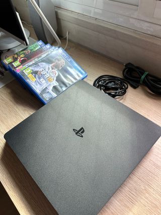 PlayStation 4 Slim