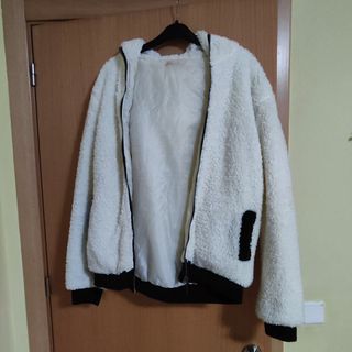 Chaquetilla borrego con capucha de oveja
