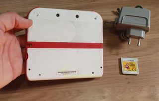 Nintendo 2DS Roja y Blanca