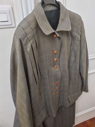 Traje de chaqueta y falda señora