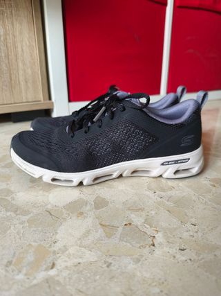 Zapatillas Skechers Negras y Grises