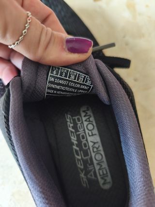 Zapatillas Skechers Negras y Grises