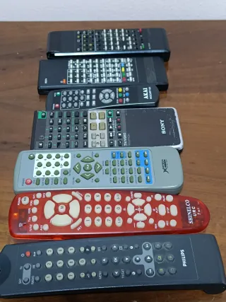 Lotto 7 telecomandi vintage: Akai, Philips, Sony