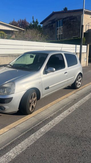 Renault Clio 2005