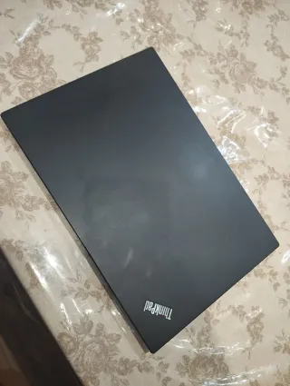 Portátil Lenovo ThinkPad Negro