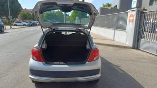 Peugeot 207 2011