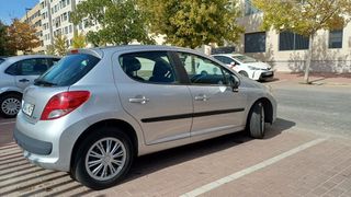 Peugeot 207 2011