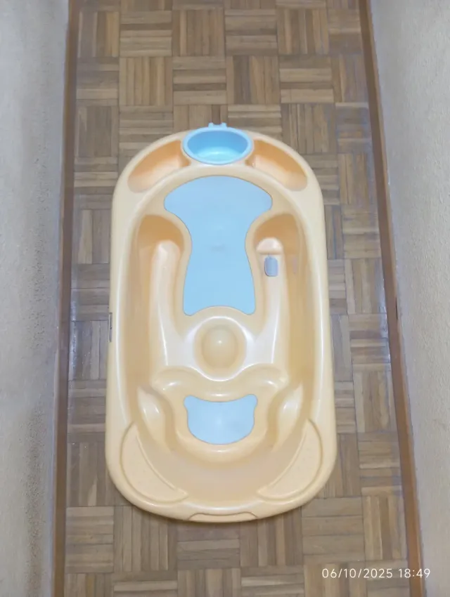 Bañera de plástico para bebé