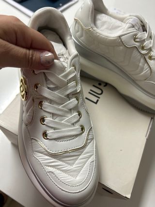 Bambas Liu Jo Blancas y Doradas