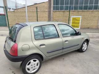 Renault Clio 2002