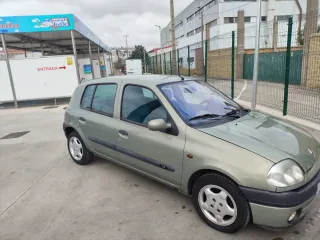 Renault Clio 2002