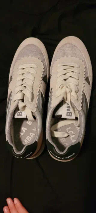 Zapatillas Bimba y Lola Beige y Plata