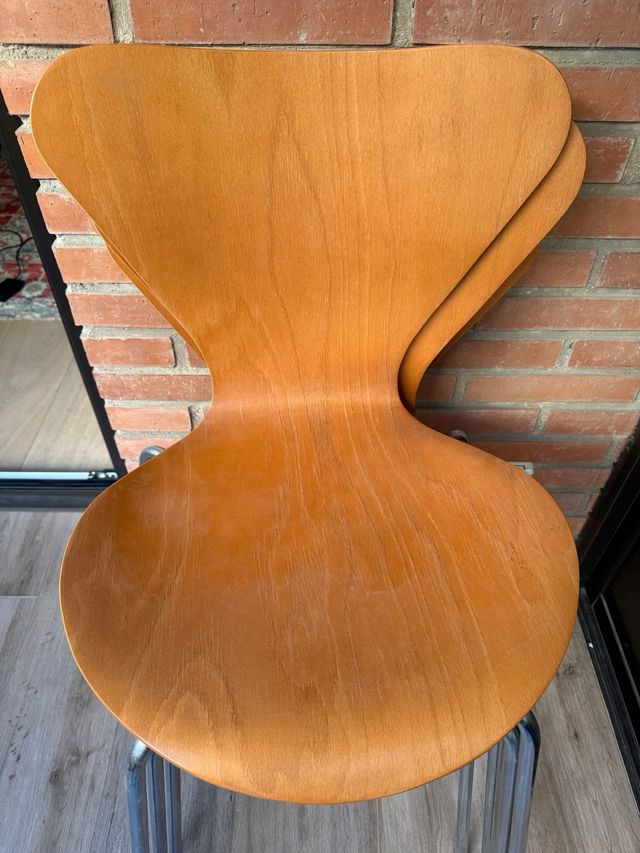 Mesa redonda madera y 4 sillas