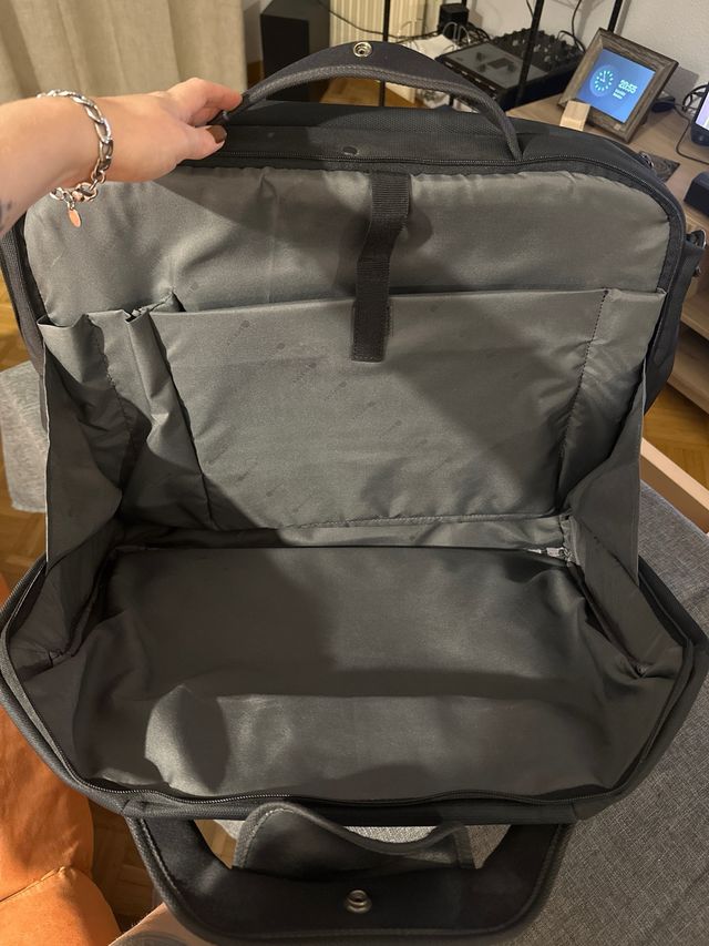 Maleta ejecutiva Delsey negra para viaje