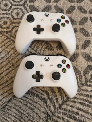 2 Mandos Xbox One S Blancos