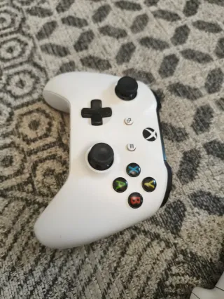 2 Mandos Xbox One S Blancos