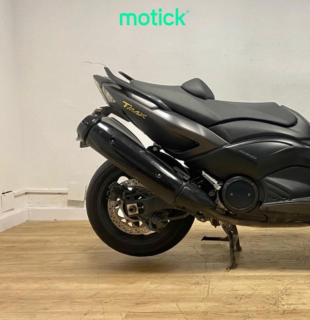YAMAHA TMAX 530