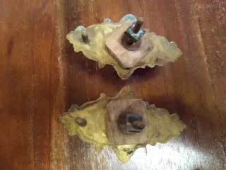 PAREJA DE SOPORTES CANDELABRO PIANO ANTIGUOS LATÓN