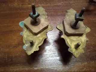 PAREJA DE SOPORTES CANDELABRO PIANO ANTIGUOS LATÓN