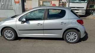 Peugeot 207 2011