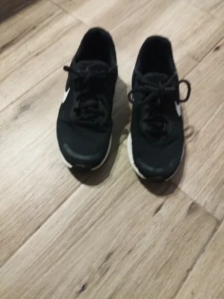 Nike negras talla 40.5