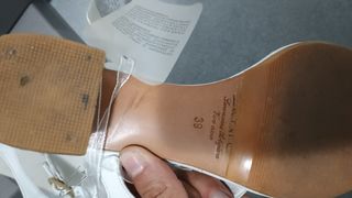 Scarpe Guess Beige con Dettagli Oro