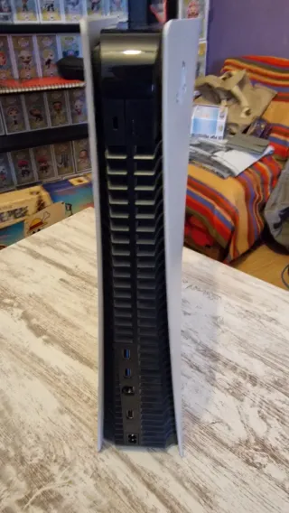 PlayStation 5 con caja y cables y dos mandos