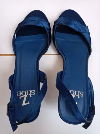 Sandalias de tacón Talla 38 como Nuevas!.